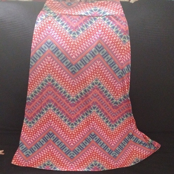 Amy Byer Dresses & Skirts - Amy Byer Pink and Gray Asymmetrical Pencil Maxi Skirt​​